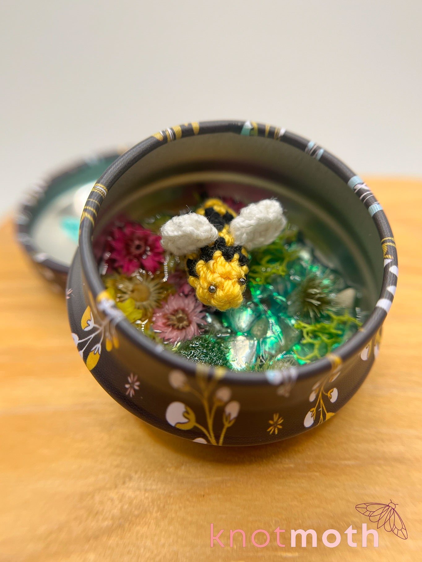 blythe bee & forget-me-not trinket tin