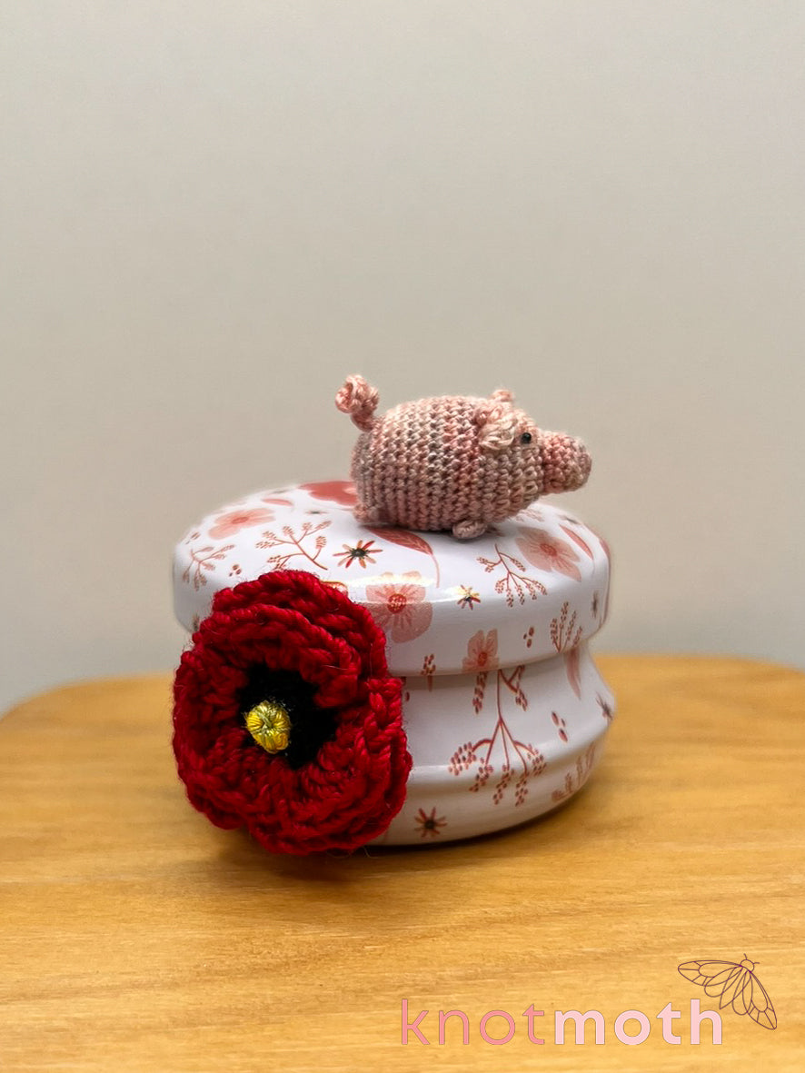 Poppy Pig Micro Crochet Trinket Tin