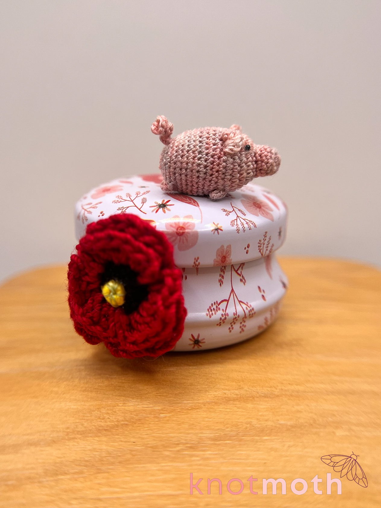 Poppy Pig Micro Crochet Trinket Tin