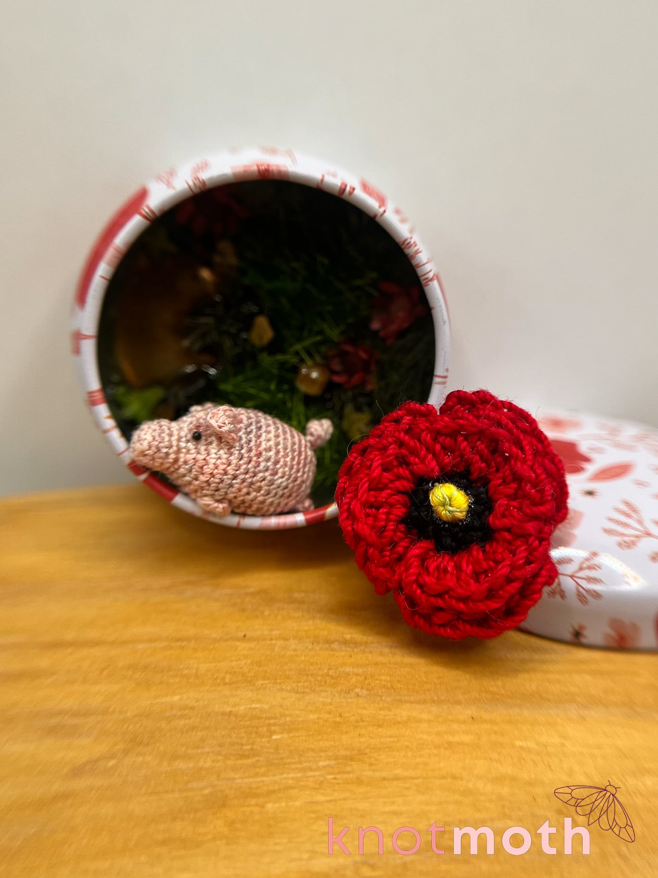Poppy Pig Micro Crochet Trinket Tin