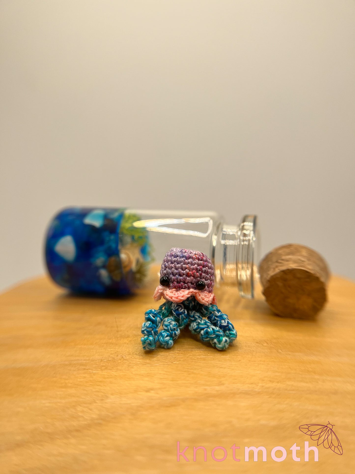 Luz Jellyfish Glow-in-the-Dark Micro Crochet Trinket Jar