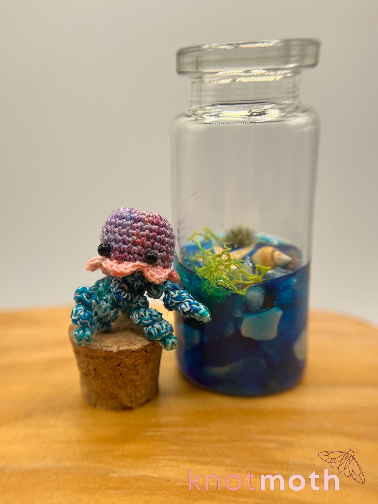 Luz Jellyfish Glow-in-the-Dark Micro Crochet Trinket Jar