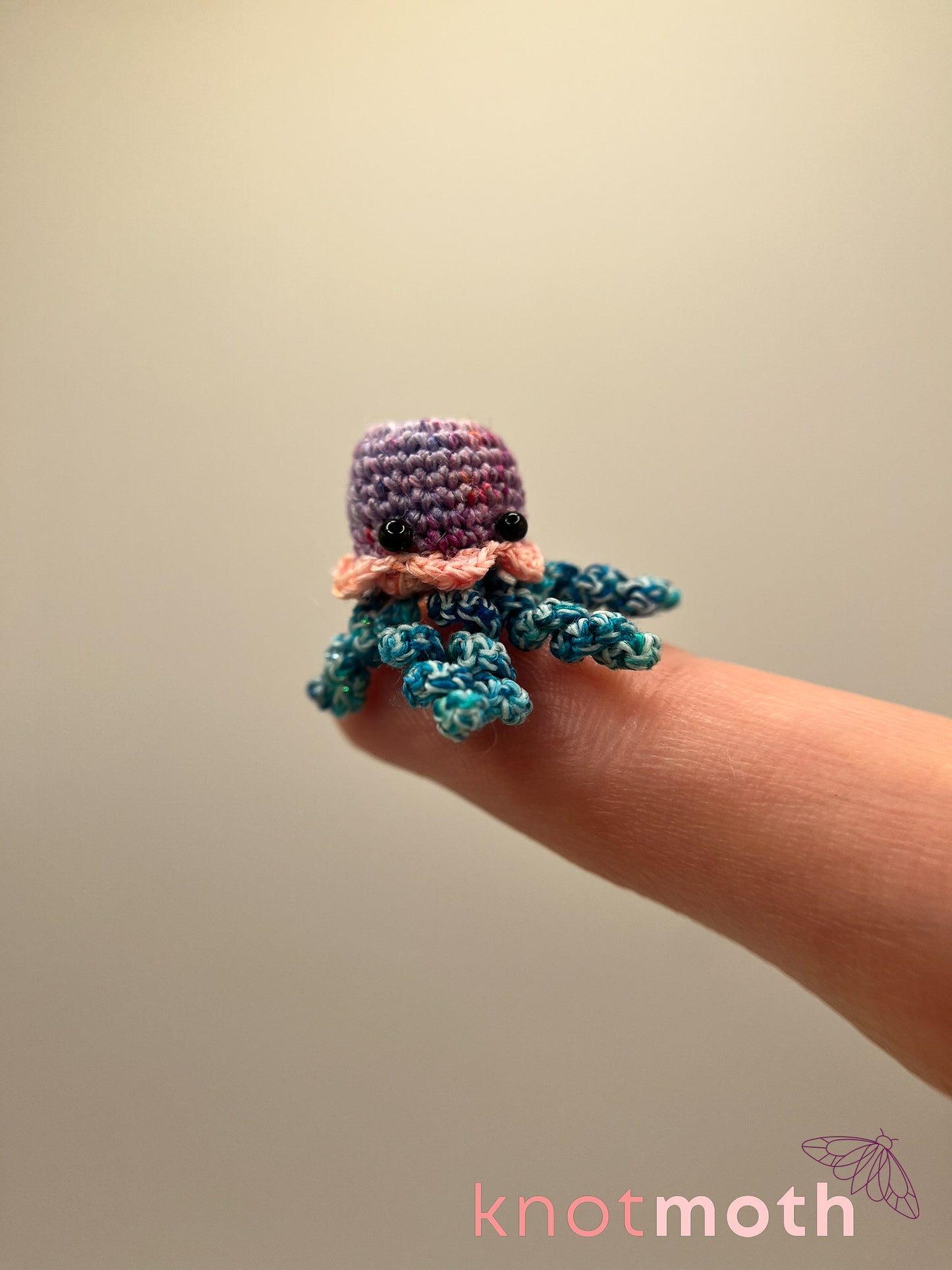 Luz Jellyfish Glow-in-the-Dark Micro Crochet Trinket Jar