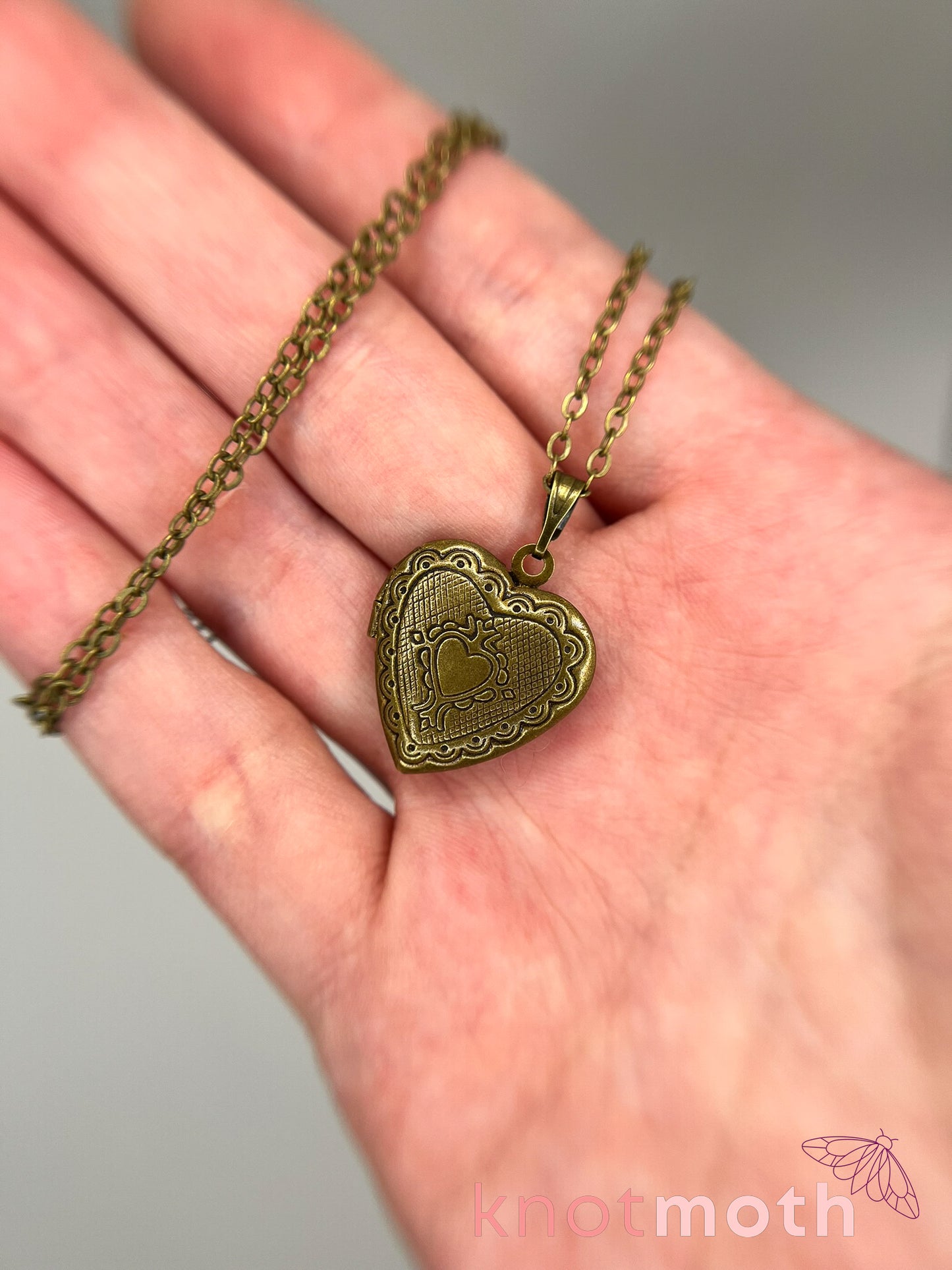 Lily (love, friendship) floriography micro-crochet locket