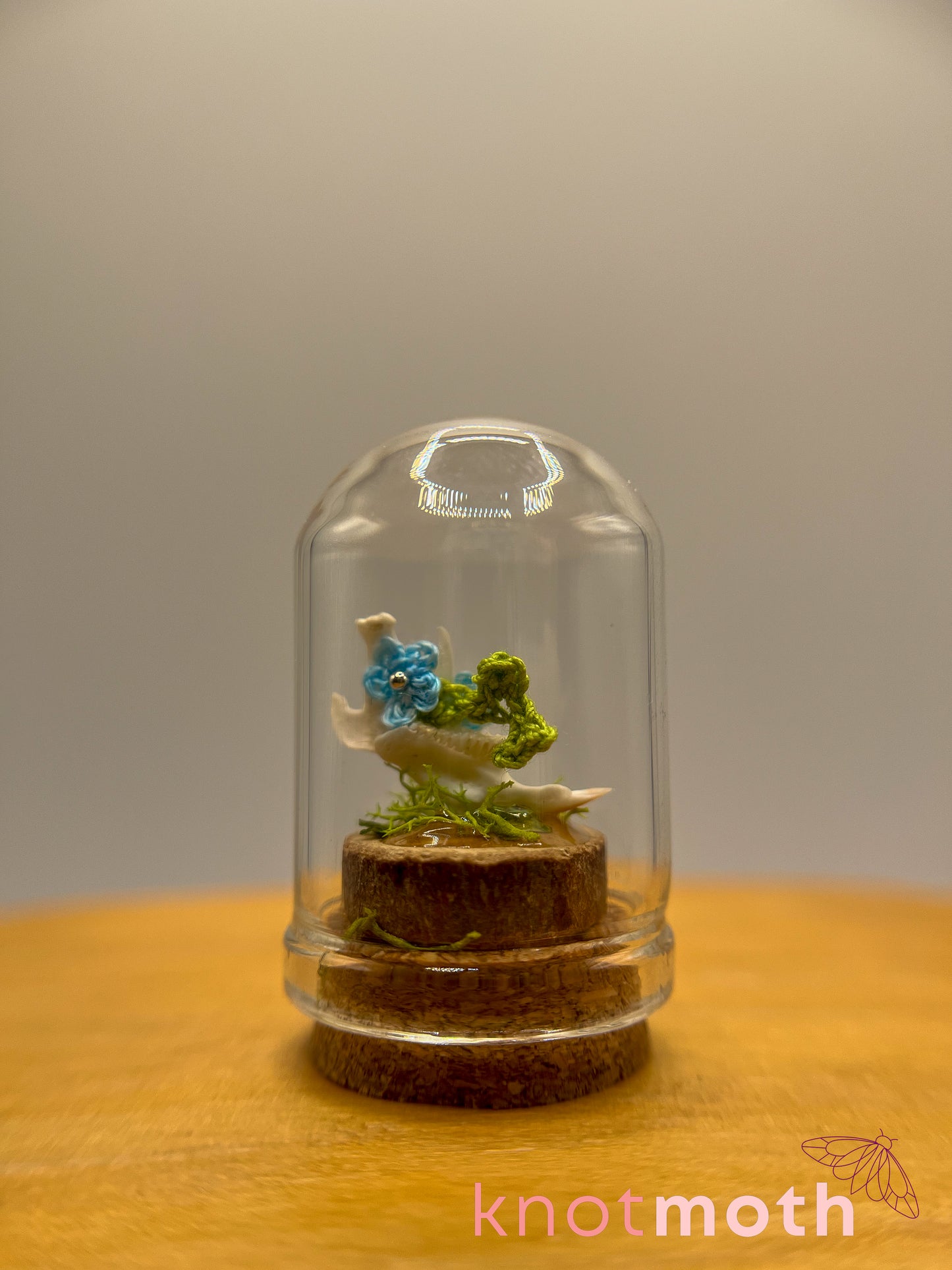 forget-me-not & jawbone micro crochet cloche jar