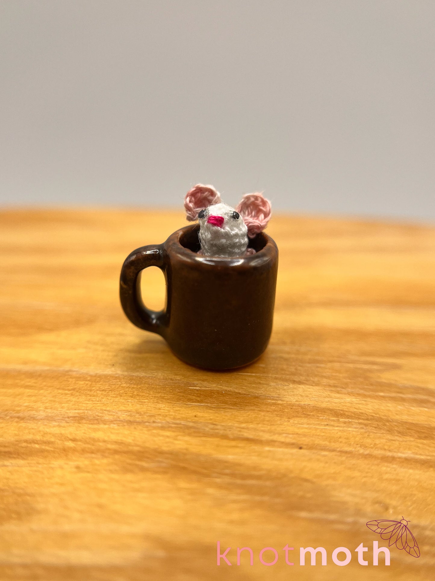 max mouse micro crochet mug trinket