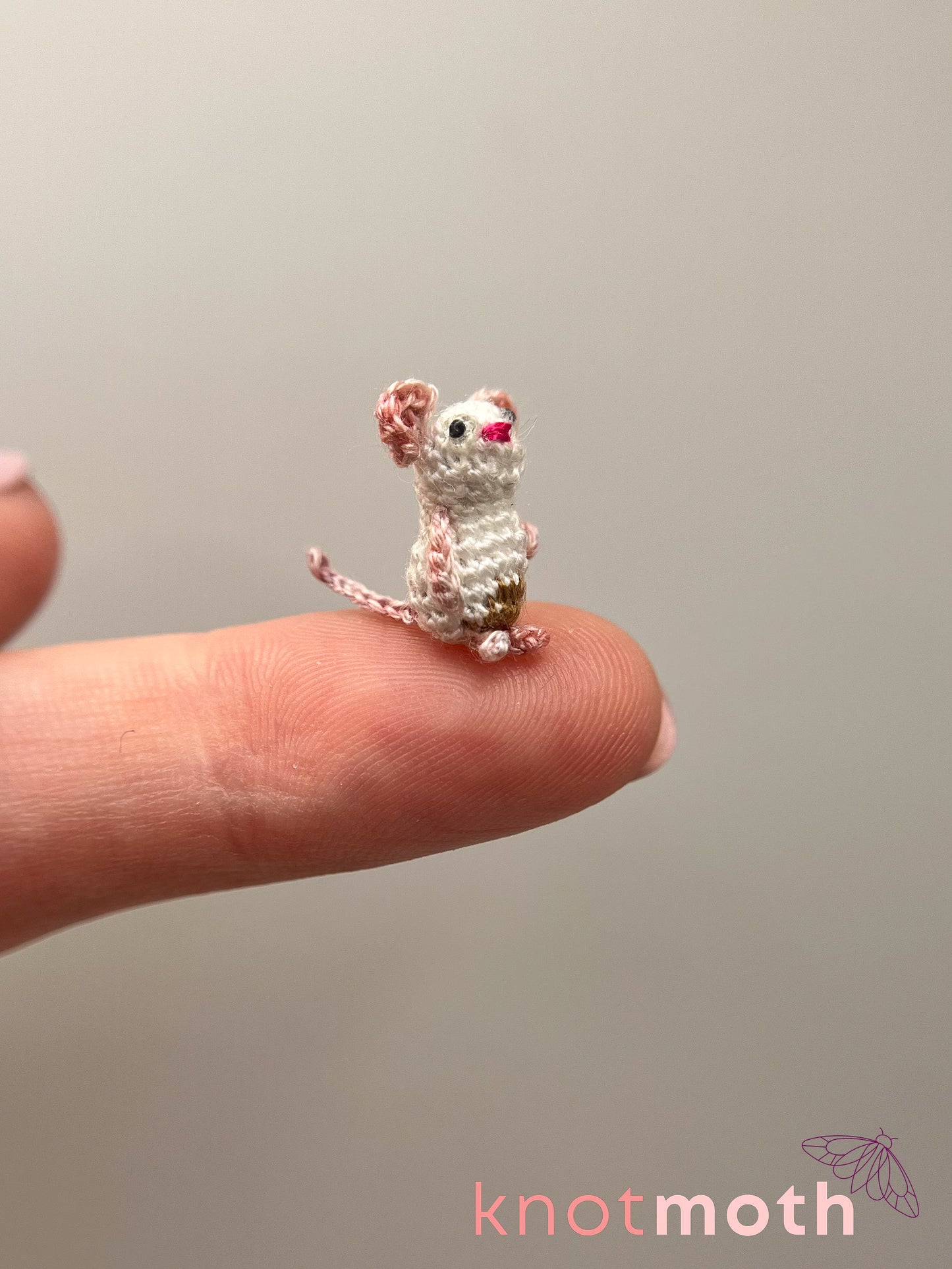 max mouse micro crochet mug trinket