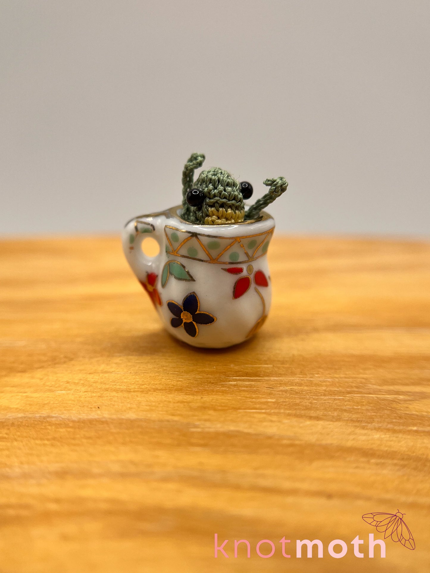 freddy frog micro crochet mug trinket