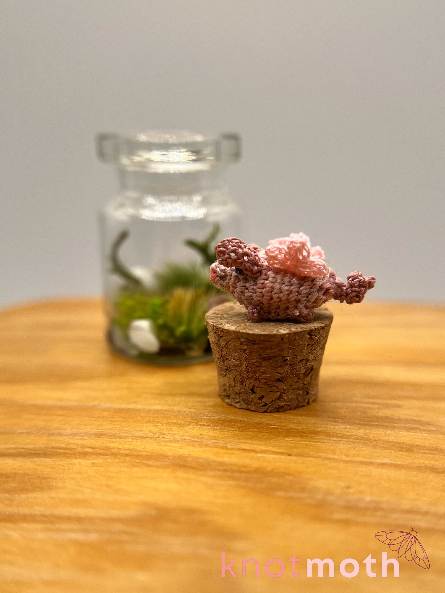 patrick flying pig micro crochet jar