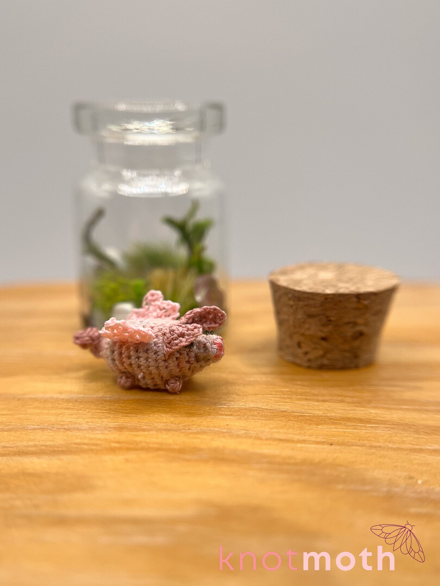 patrick flying pig micro crochet jar
