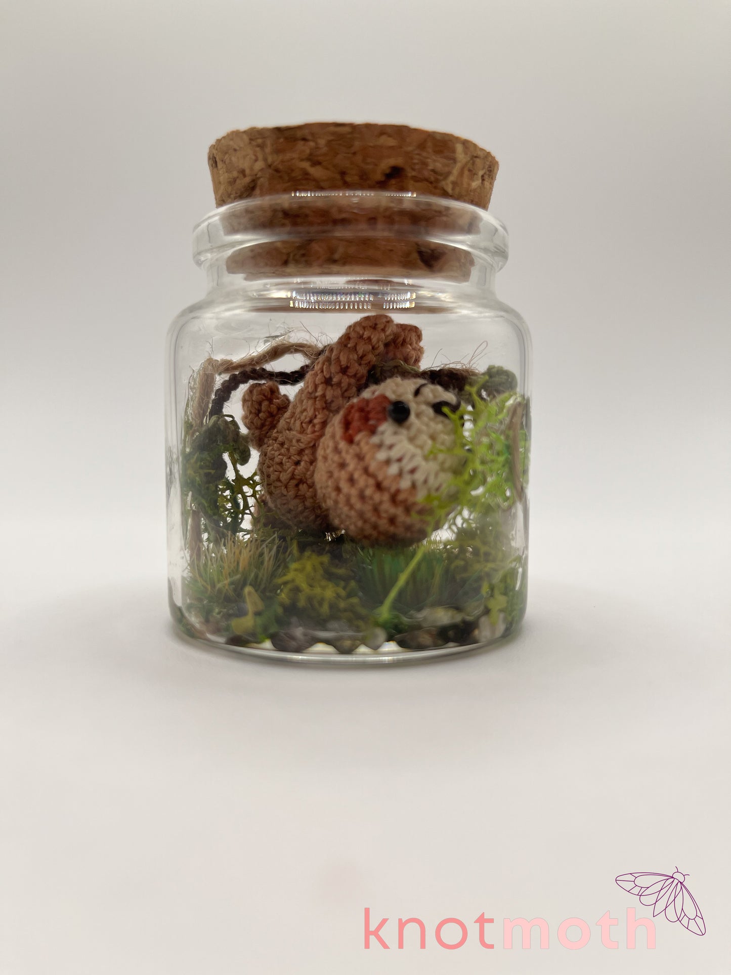 sydney sloth & vines micro crochet jar