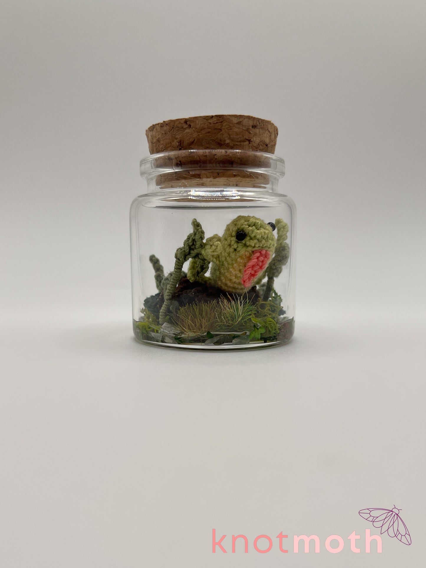 phillip frog on a log micro crochet jar