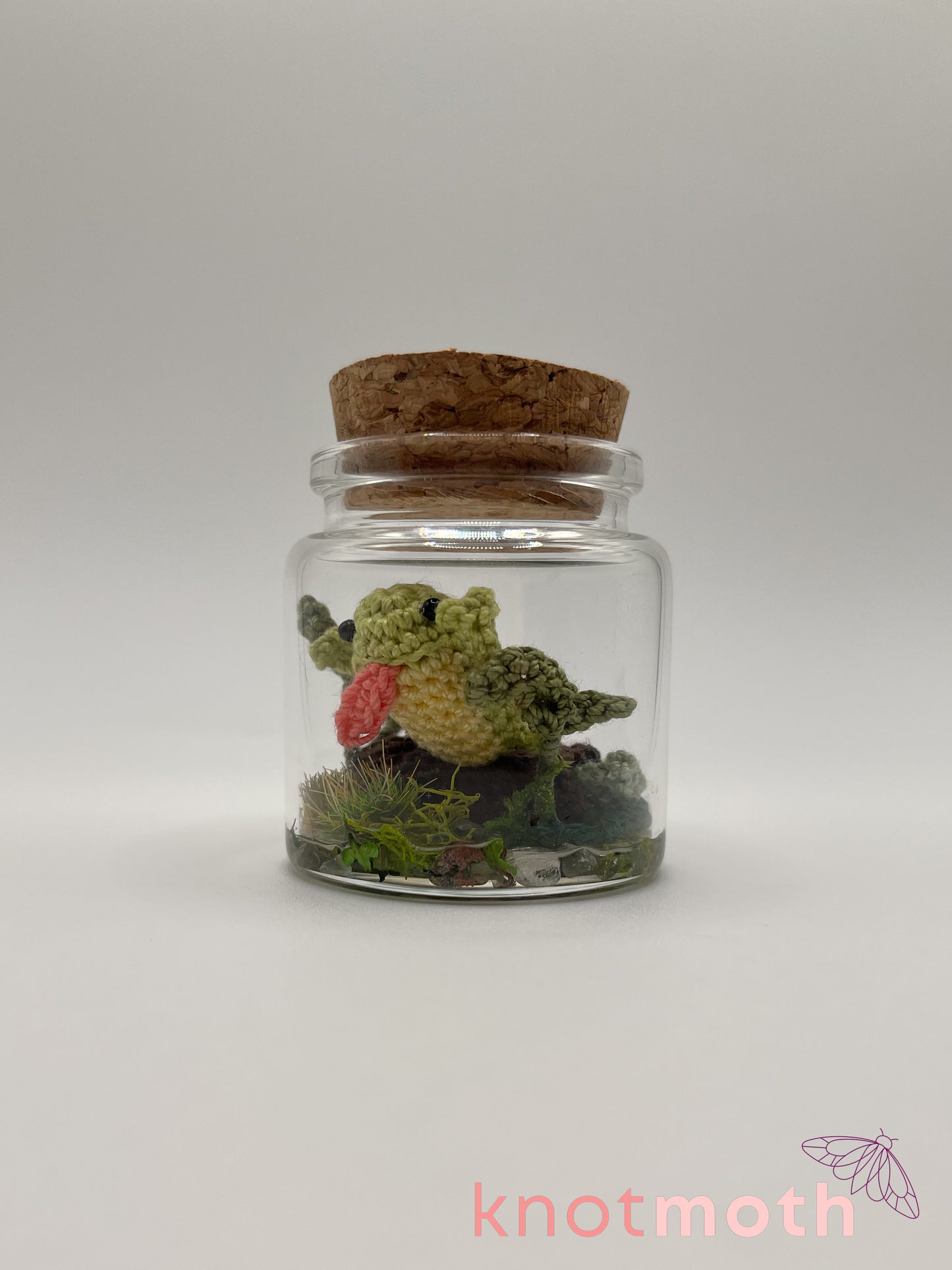 phillip frog on a log micro crochet jar