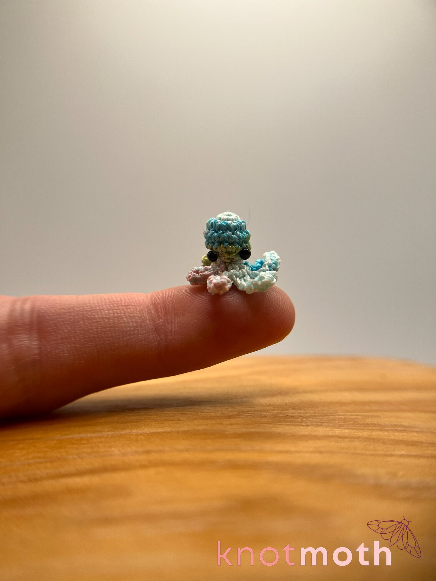 oretta octopus glow-in-the-dark micro crochet jar