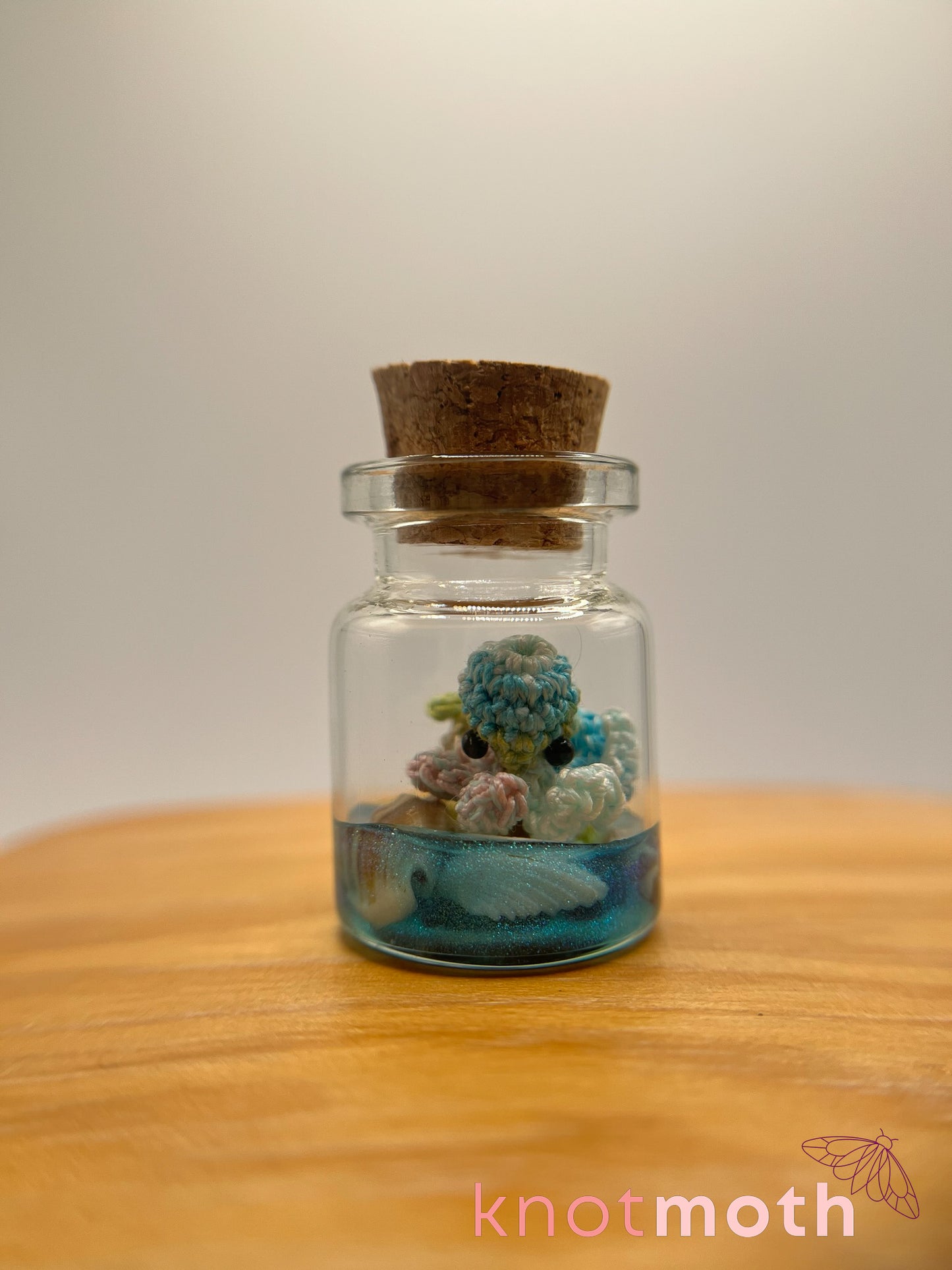 oretta octopus glow-in-the-dark micro crochet jar