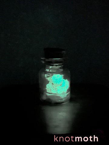 oretta octopus glow-in-the-dark micro crochet jar