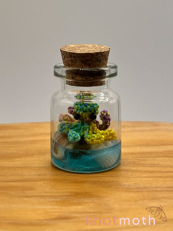 courtney octopus glow-in-the-dark micro crochet jar