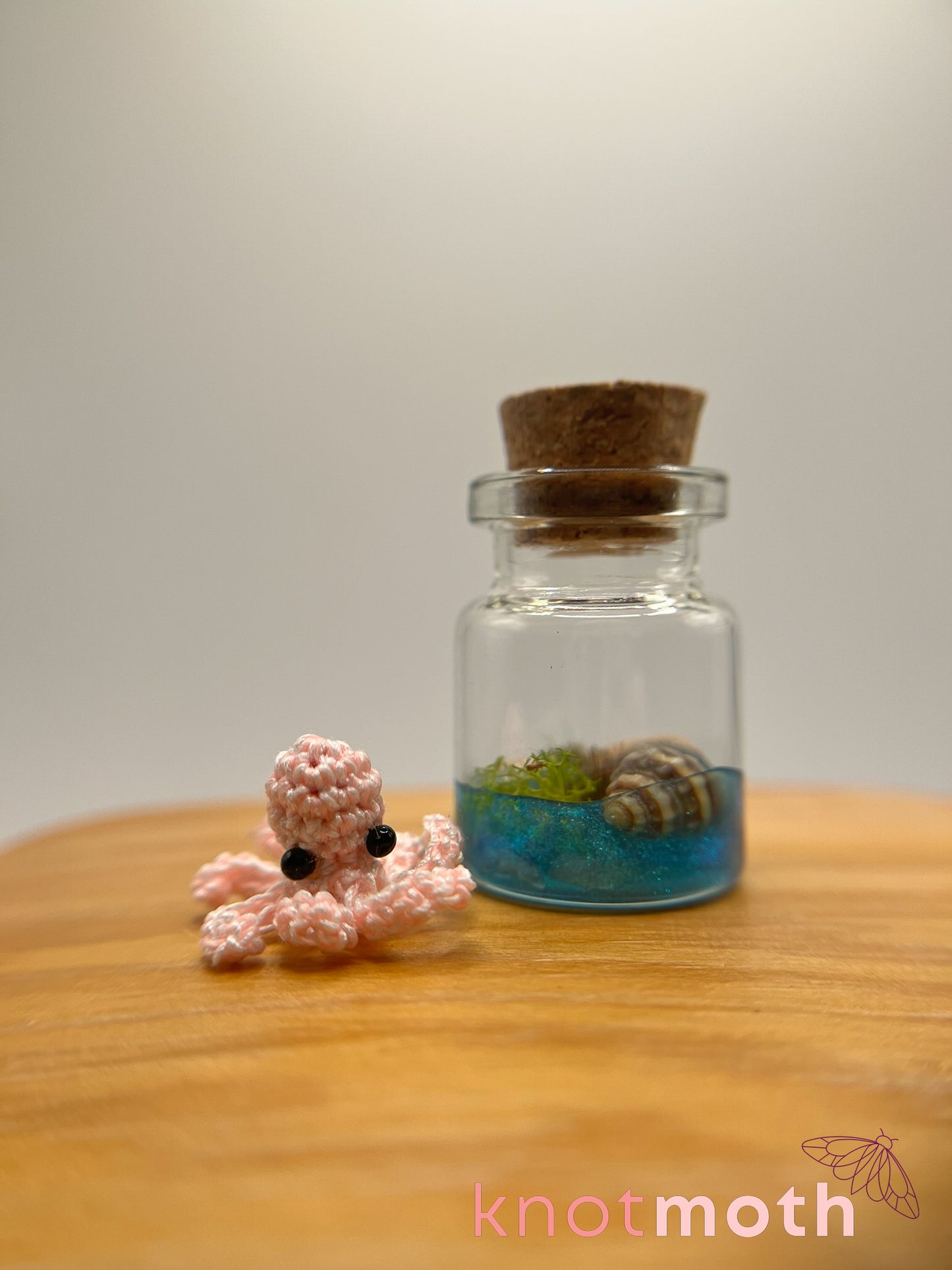 presley octopus glow-in-the-dark micro crochet jar