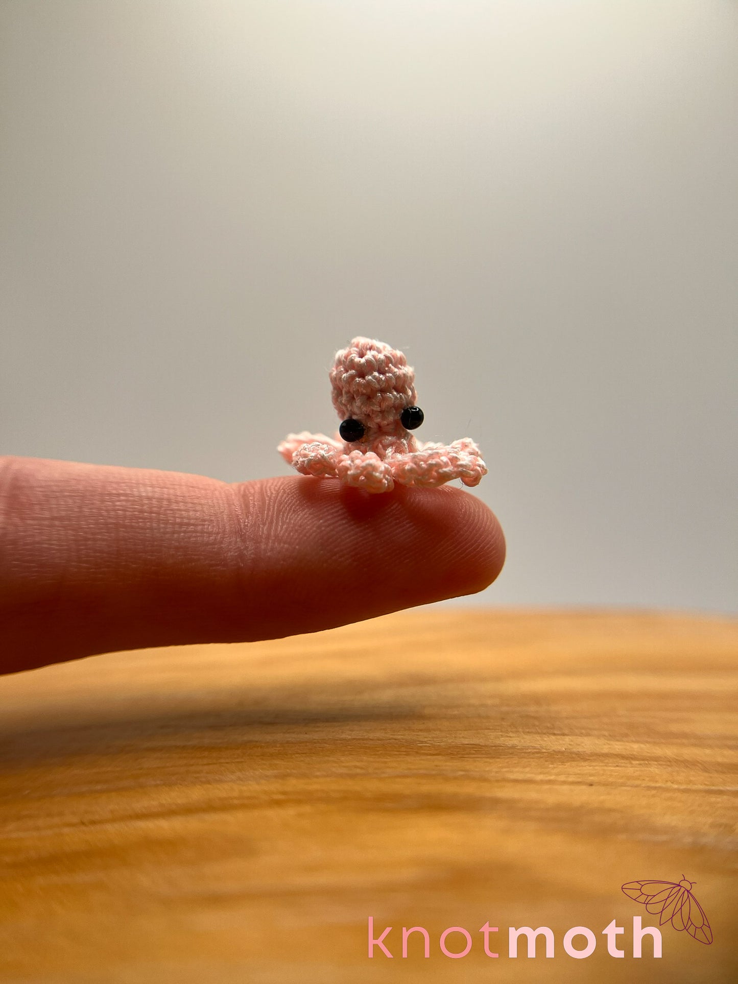 presley octopus glow-in-the-dark micro crochet jar