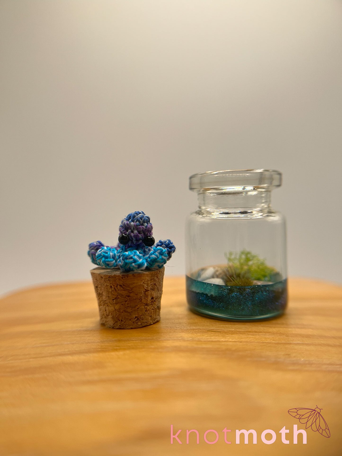 paxton octopus glow-in-the-dark micro crochet jar