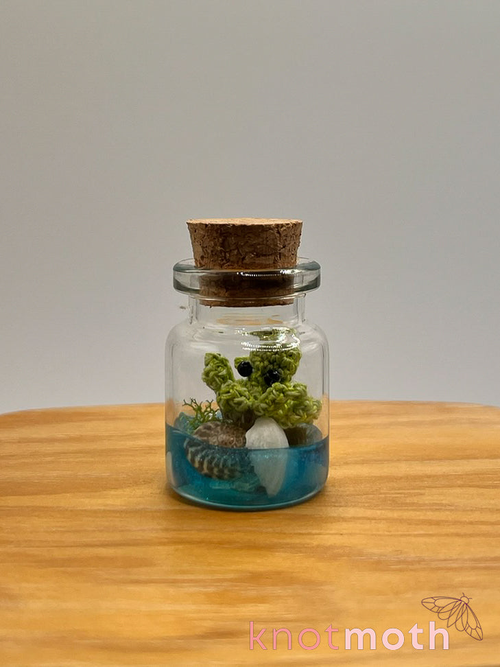 tory octopus glow-in-the-dark micro crochet jar