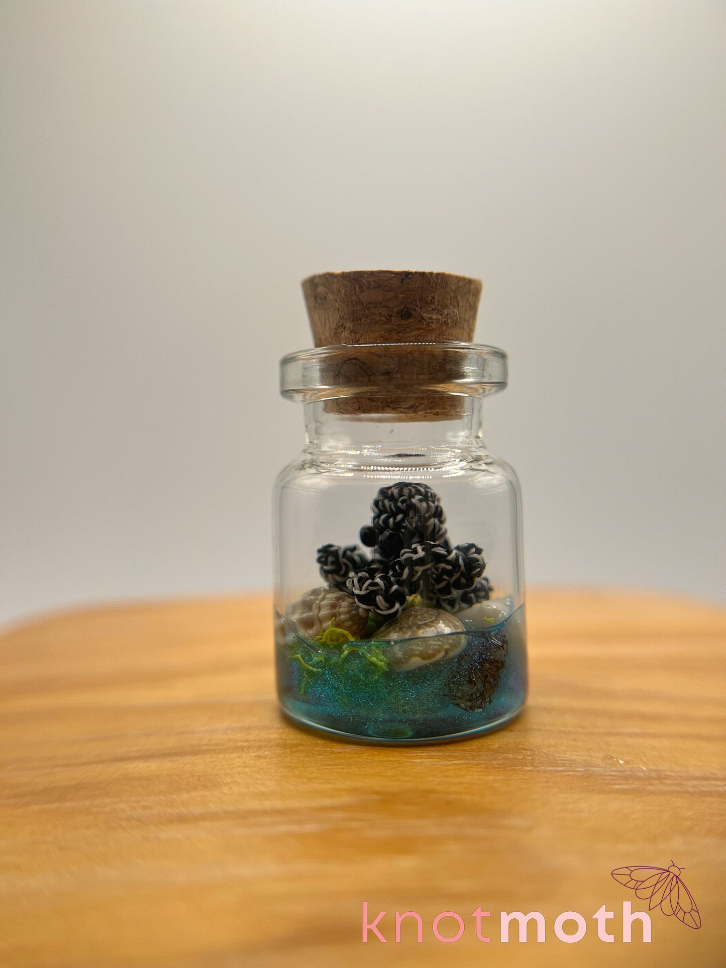 ozzy octopus glow-in-the-dark micro crochet jar