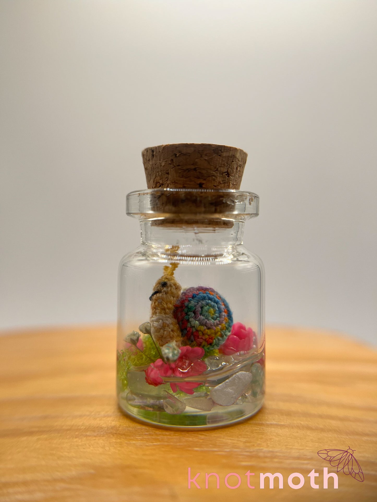 sophie snail micro crochet jar