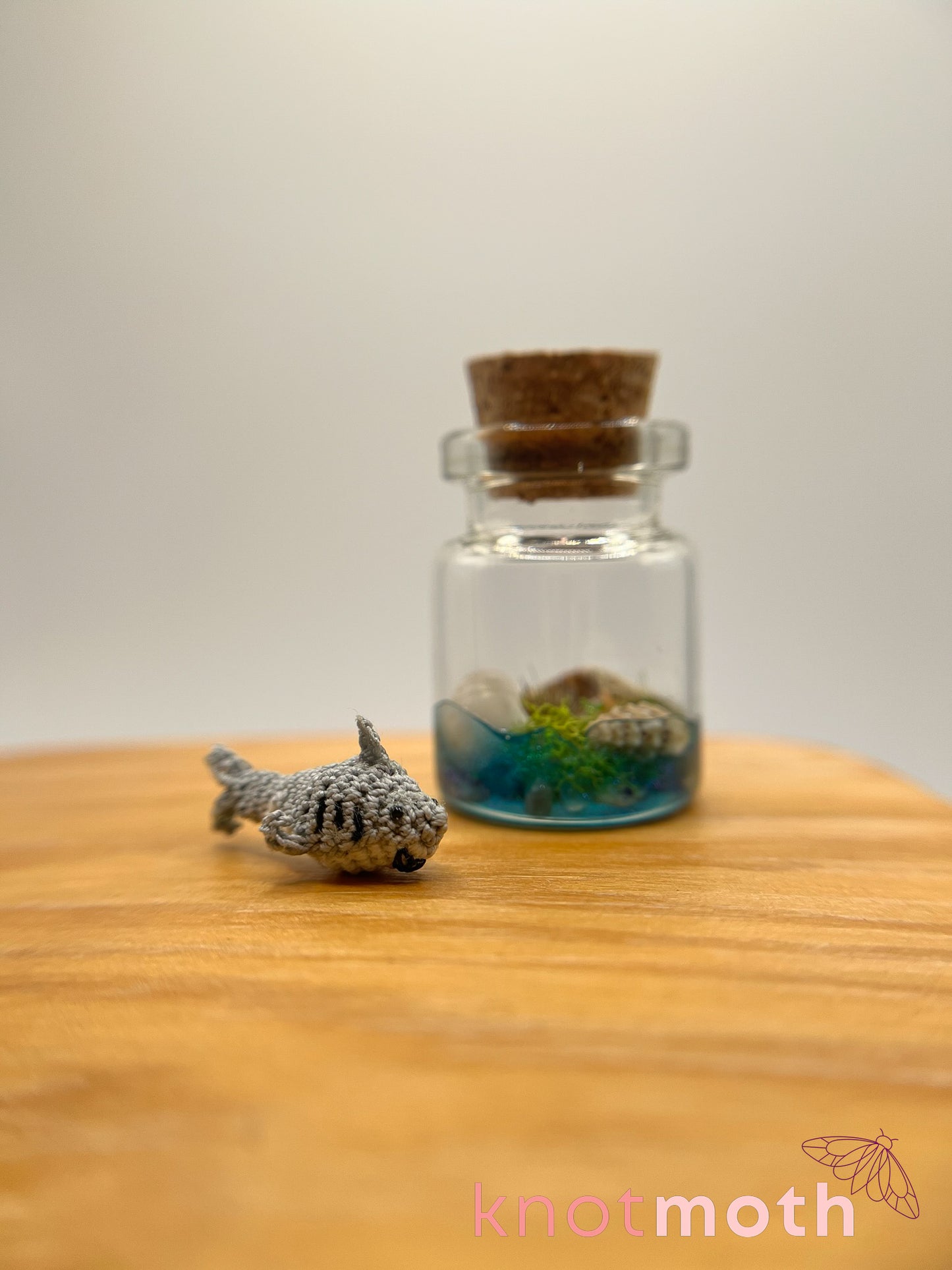 slate shark micro crochet jar