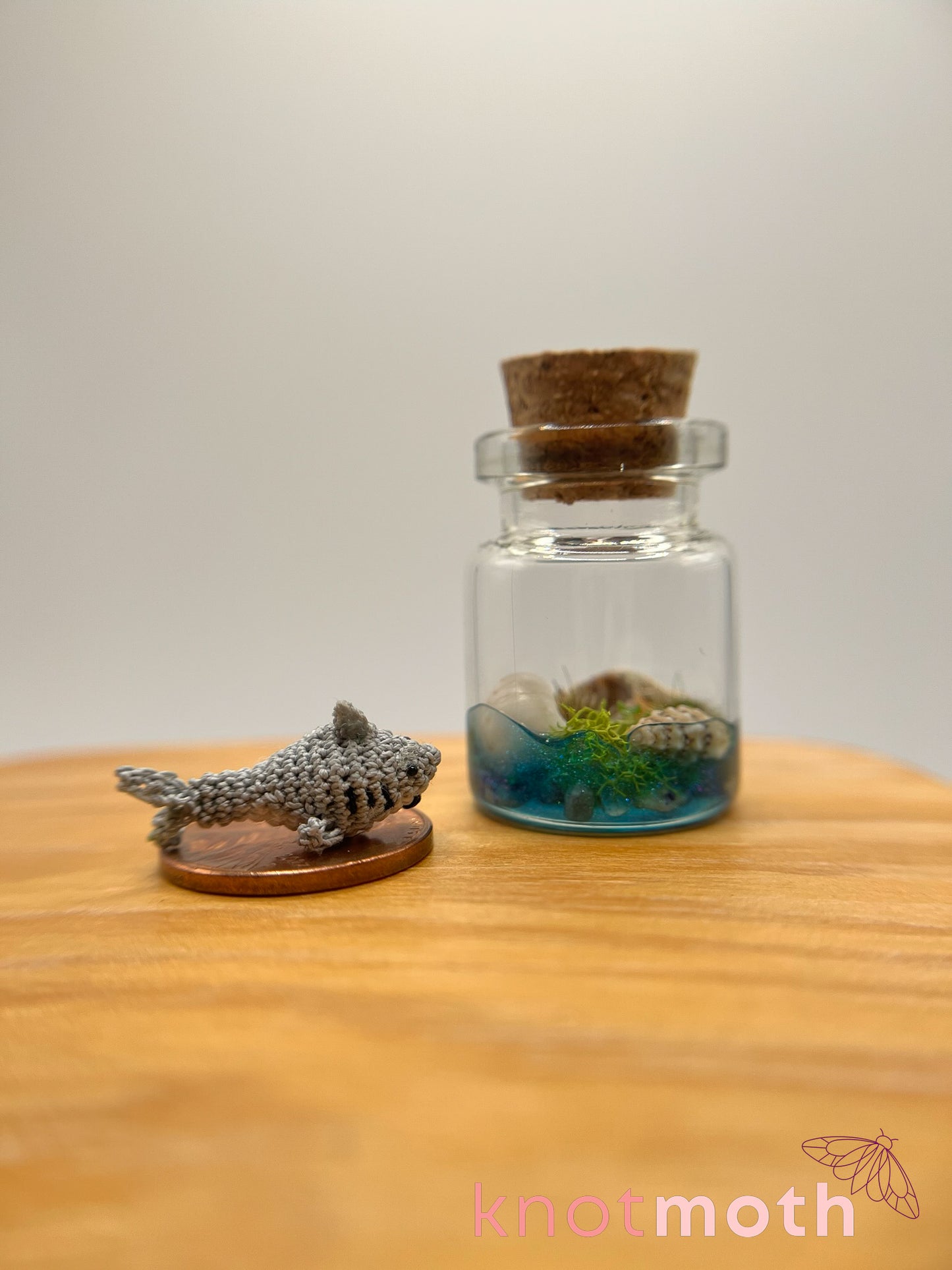 slate shark micro crochet jar