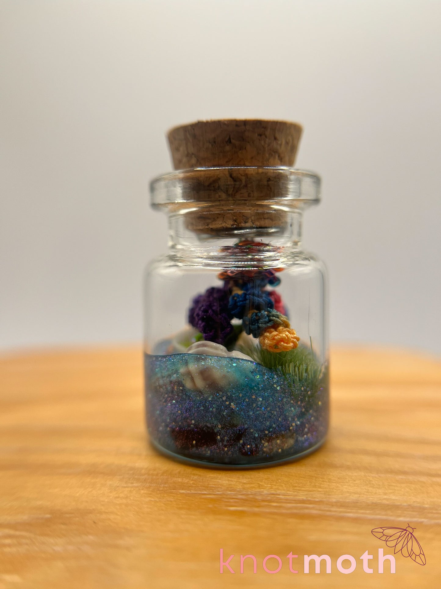 jamie jellyfish micro crochet jar