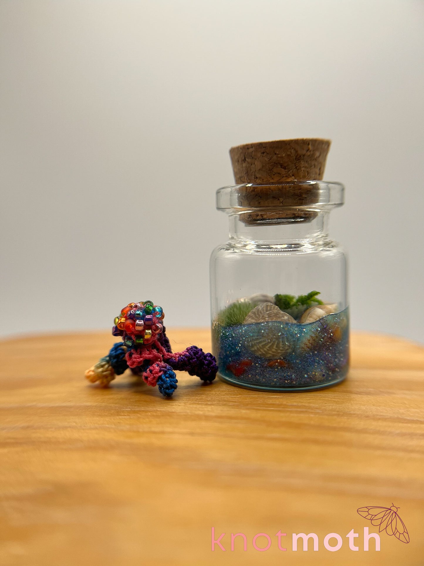 jamie jellyfish micro crochet jar