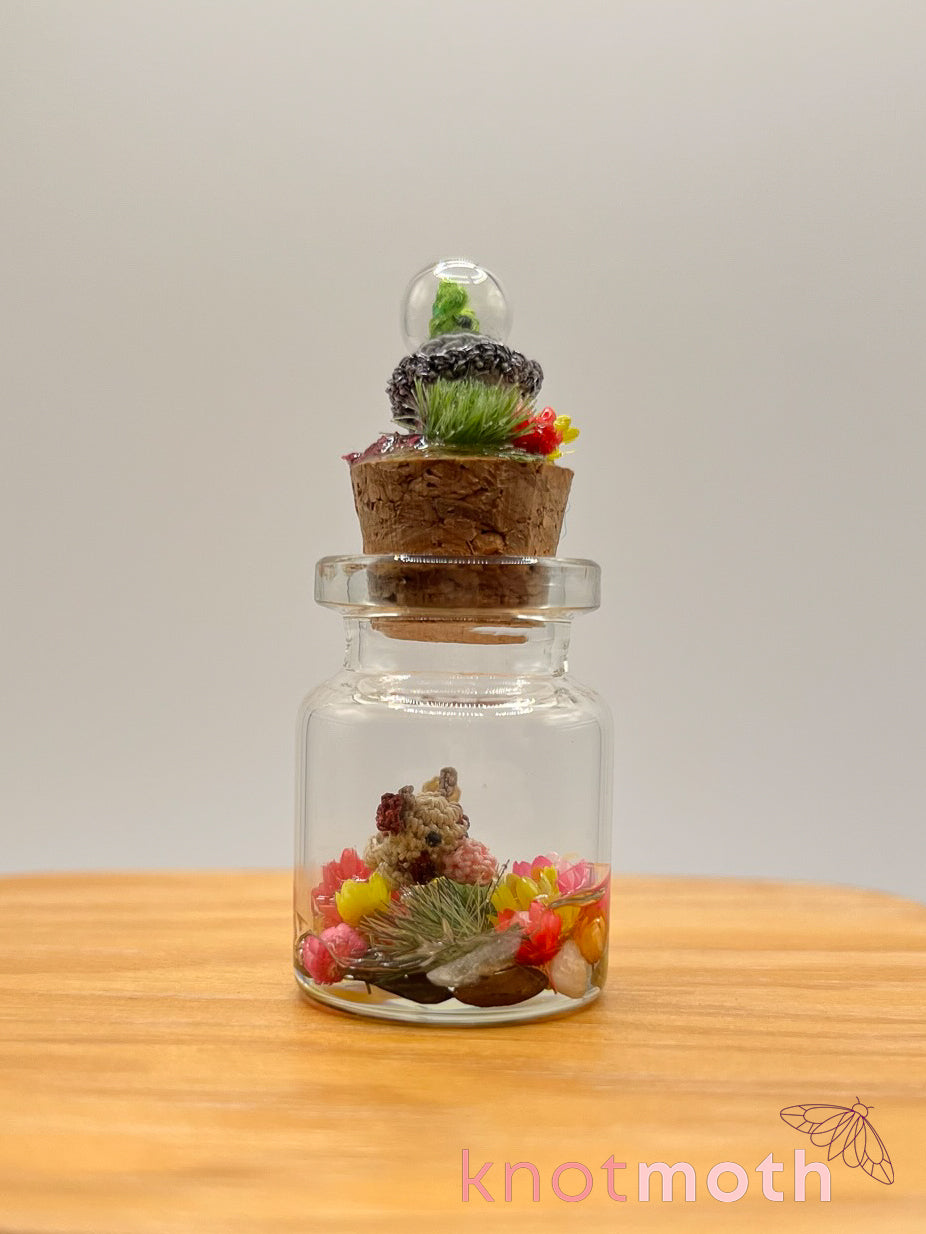 elexa alien & bessie cow abduction micro crochet jar