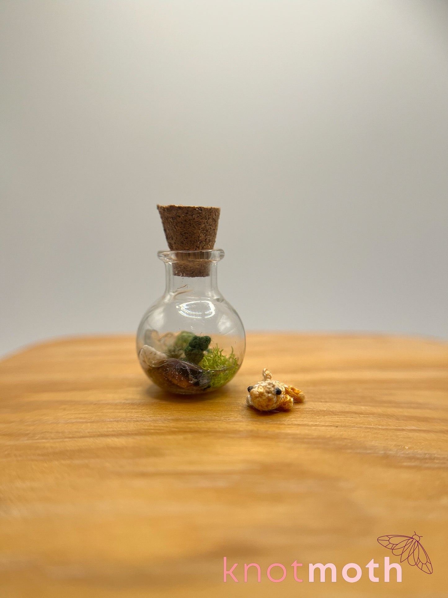 nicole goldfish & seaweed micro crochet trinket jar