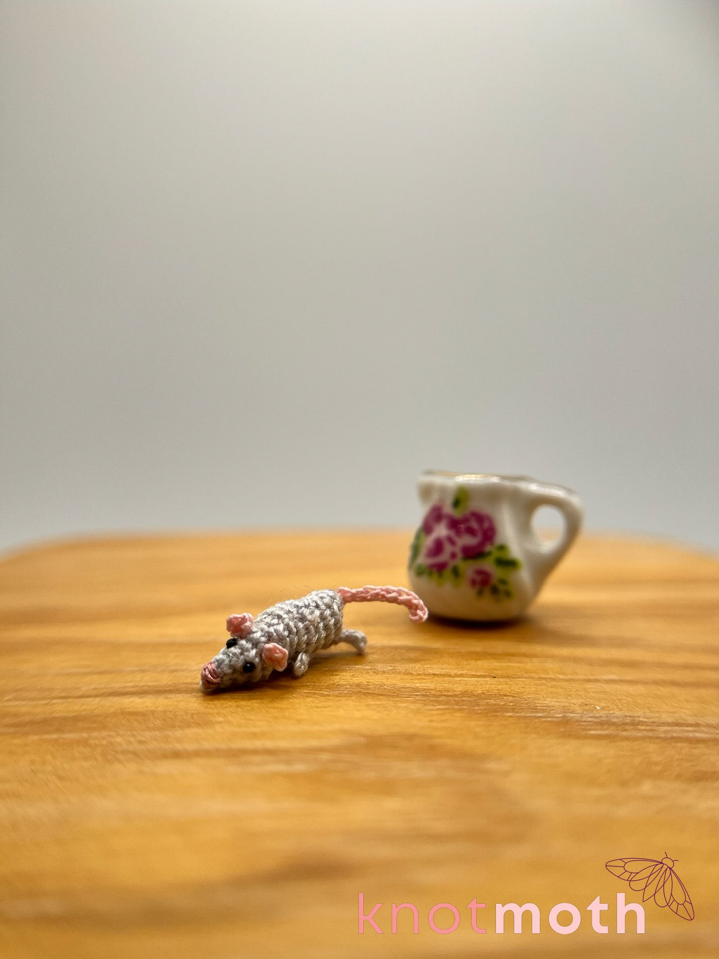 rhea rat micro crochet mug trinket
