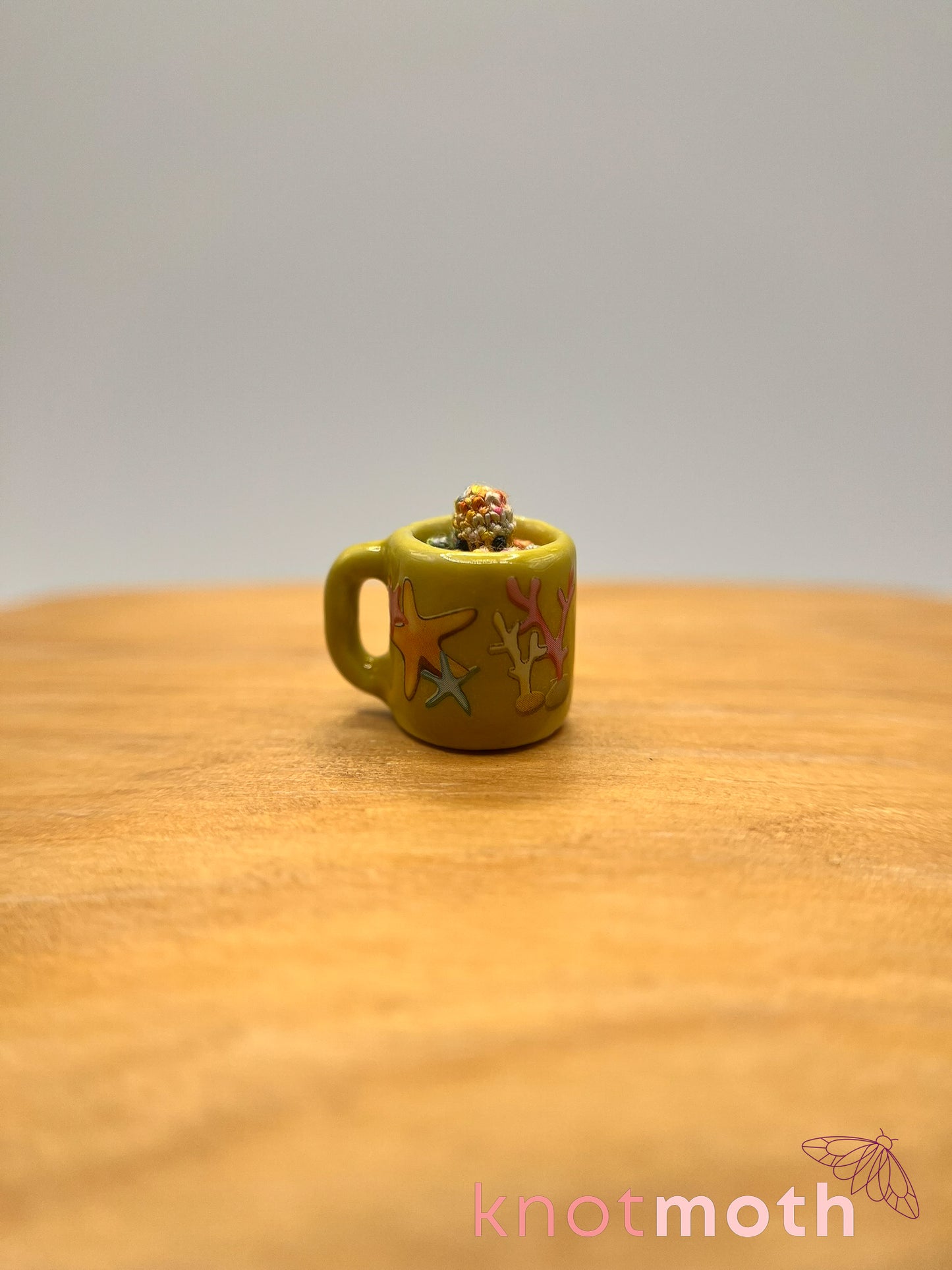 ocho octopus micro crochet mug trinket