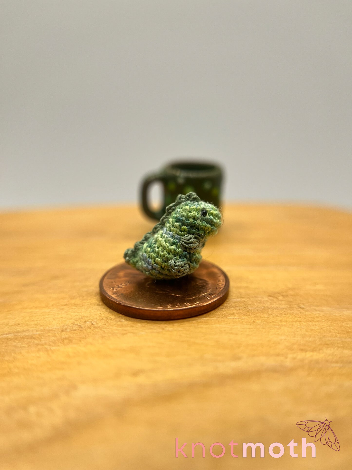 matcha green tea-rex micro crochet mug trinket