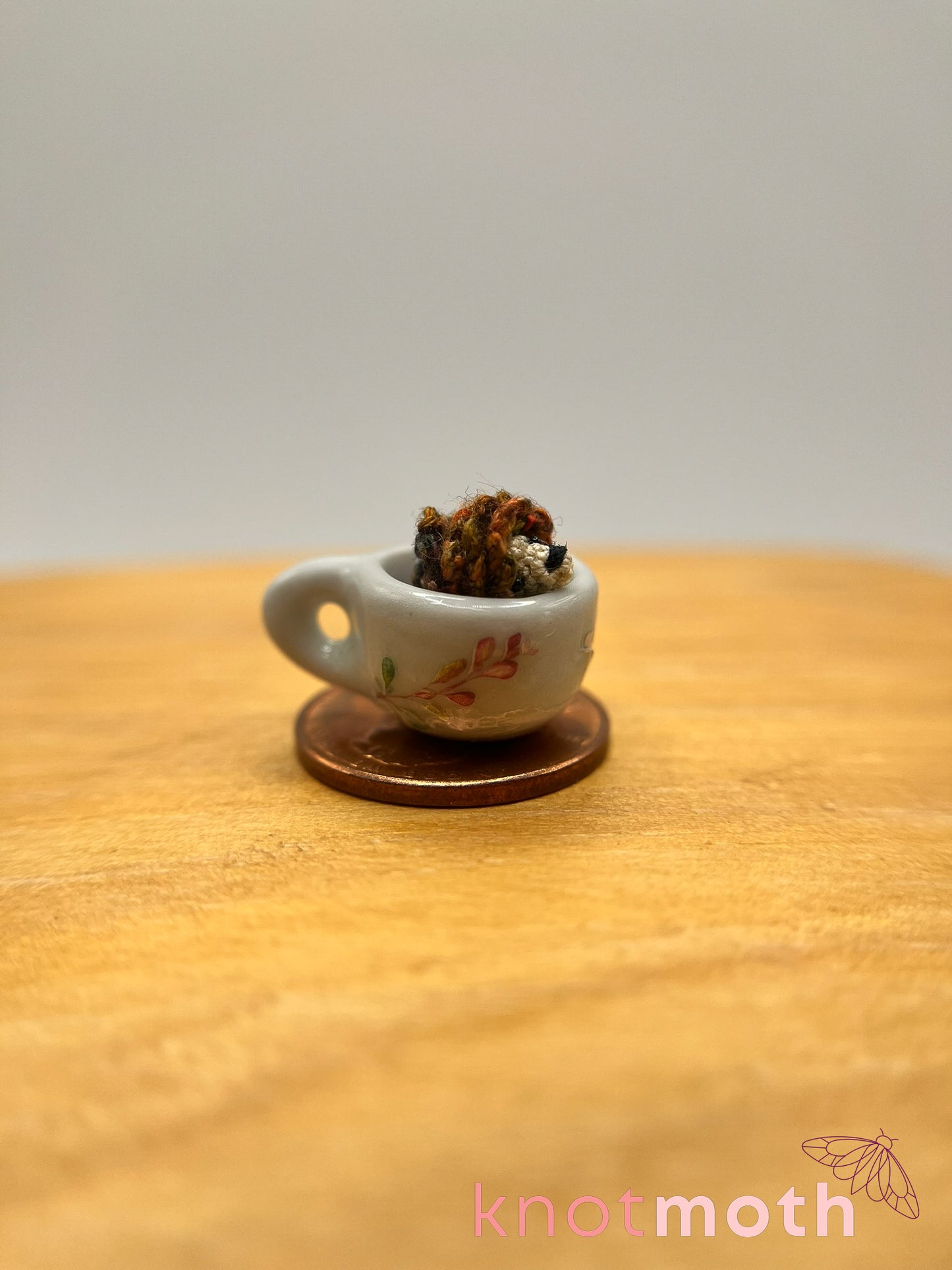quilliam hedgehog micro crochet mug trinket