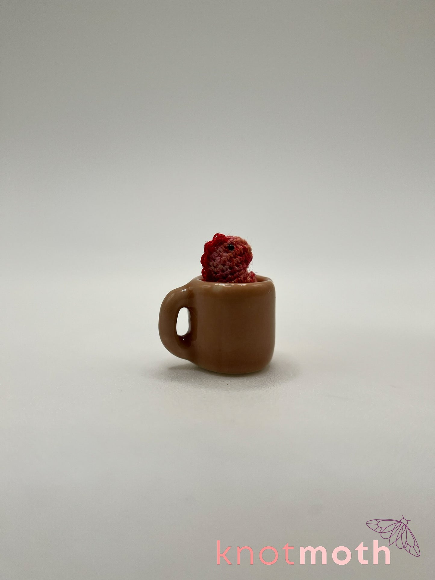 rooibos tea-rex micro crochet mug trinket