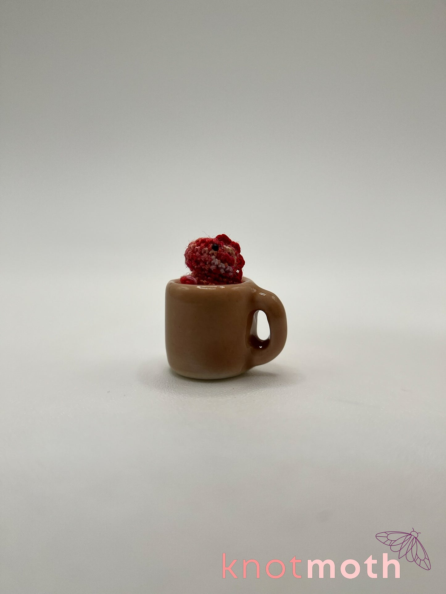 rooibos tea-rex micro crochet mug trinket
