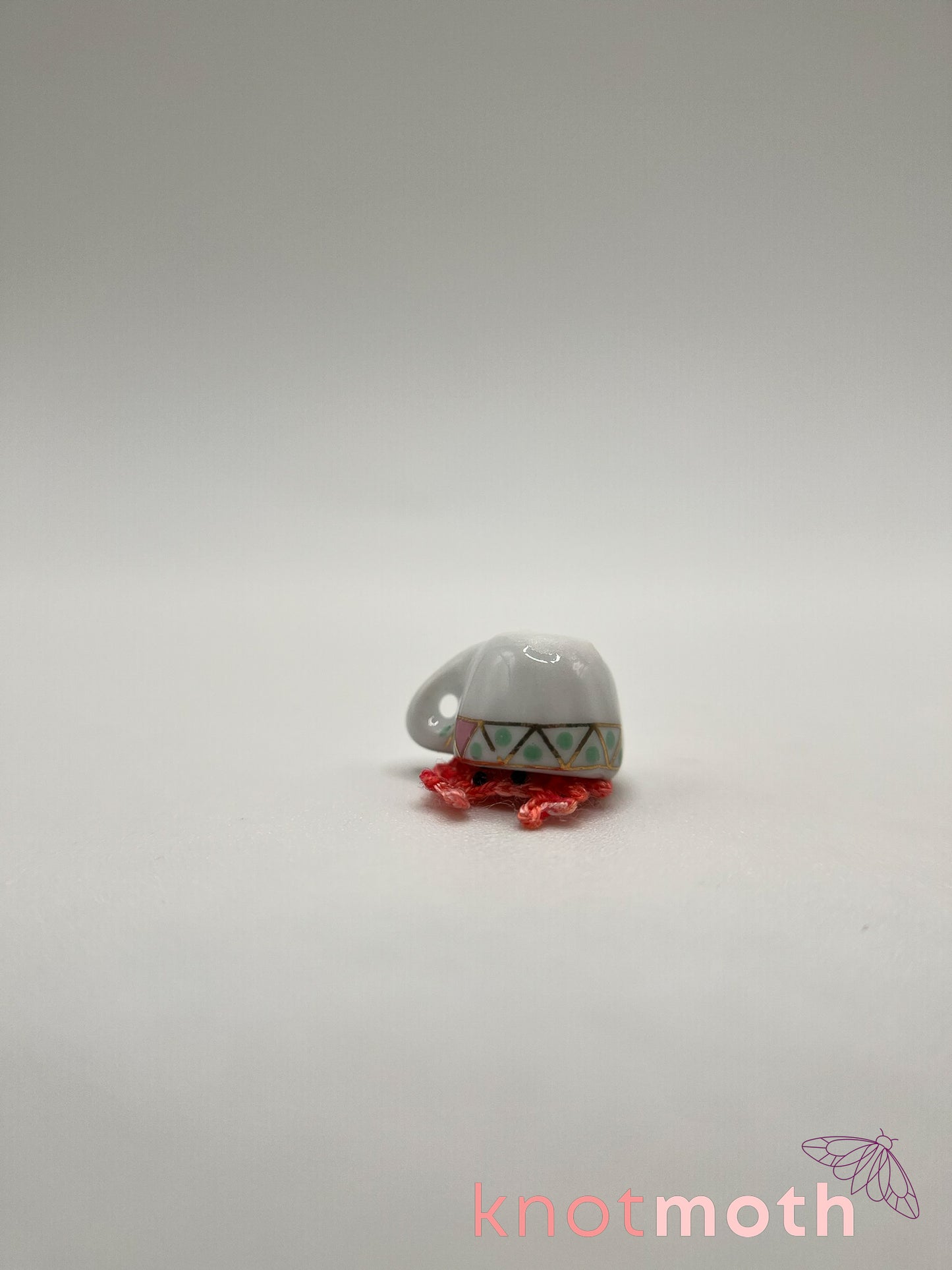 clarissa crab micro crochet teacup trinket