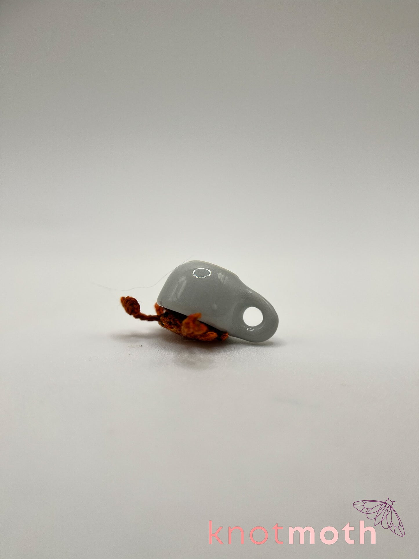 carson crab micro crochet mug trinket