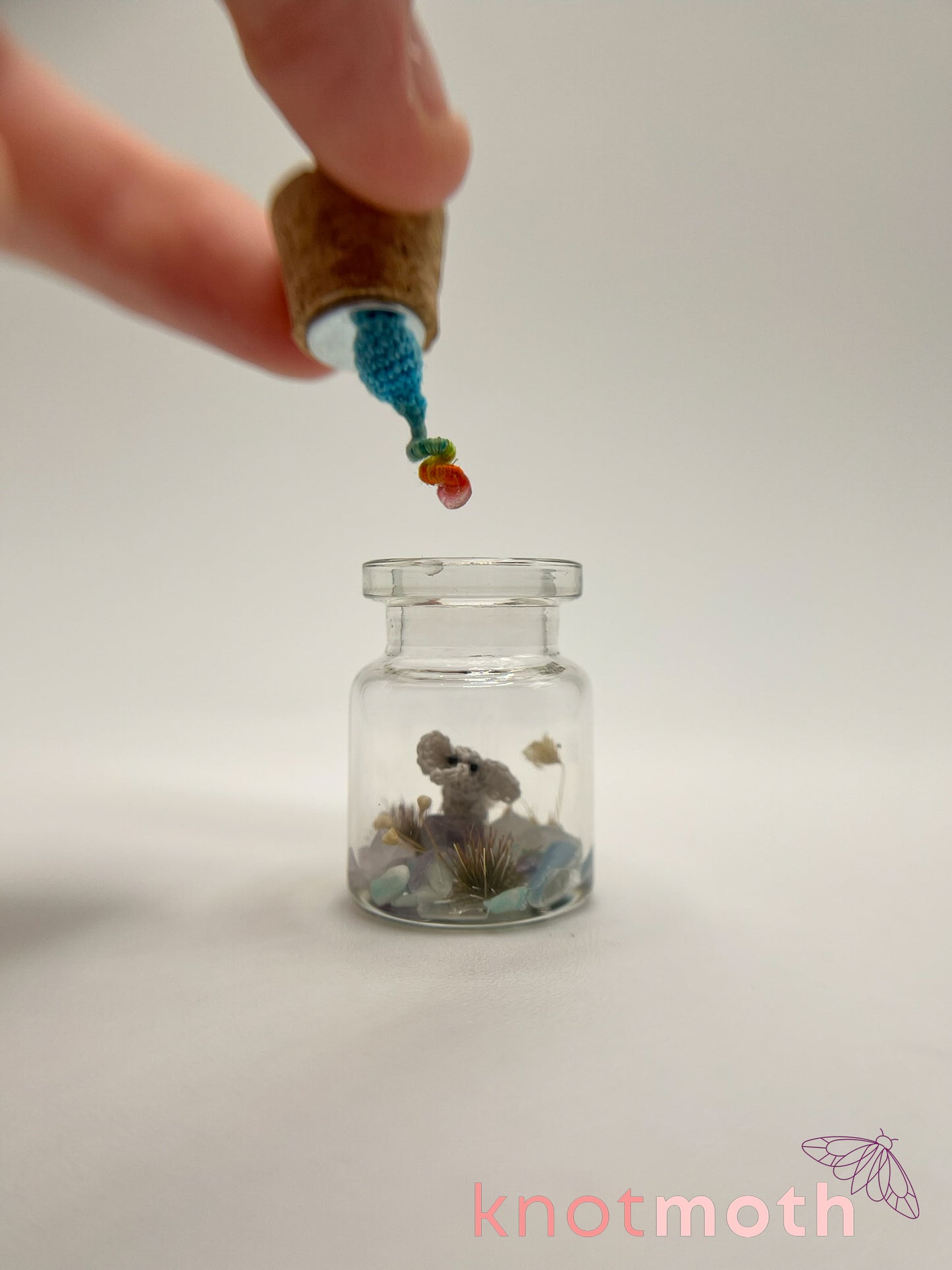 fana elephant & balloon micro crochet jar