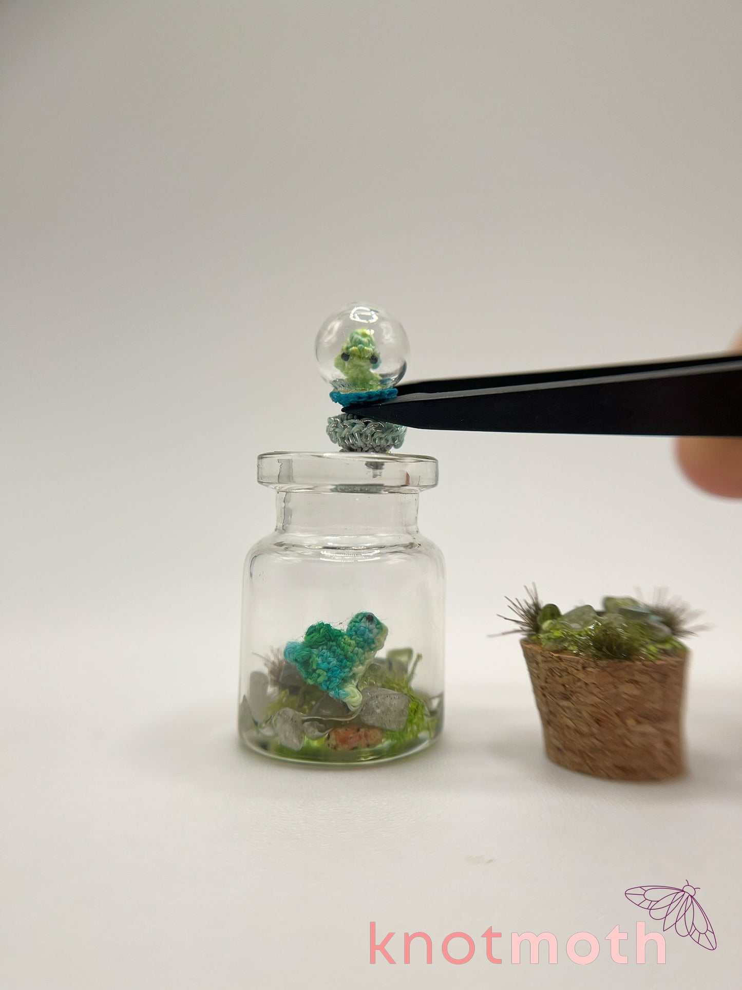 evie alien & dorian dinosaur abduction micro crochet jar
