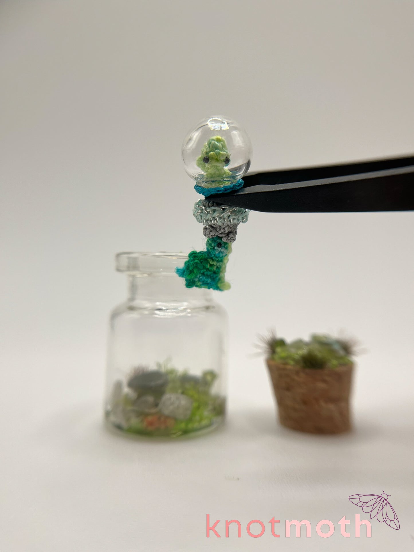 evie alien & dorian dinosaur abduction micro crochet jar