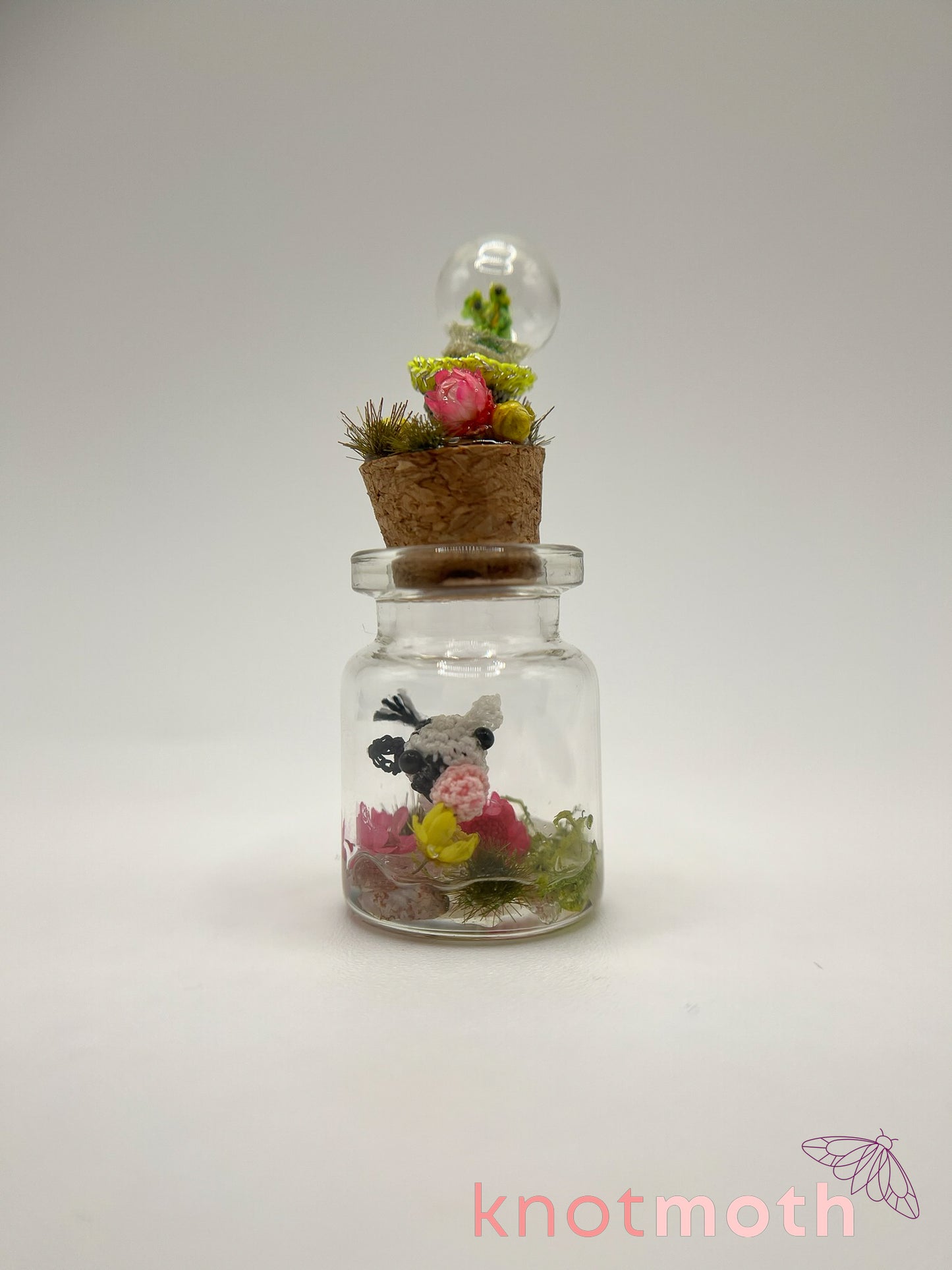 galax alien & chalmer cow abduction micro crochet jar