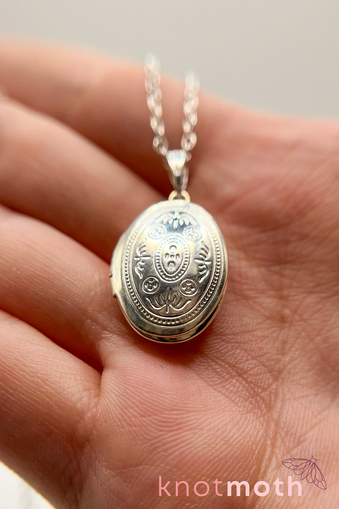 hibiscus (beauty) floriography locket