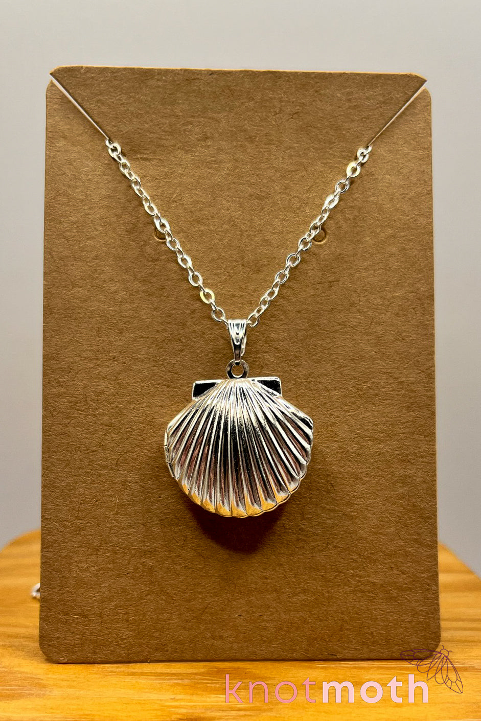 Betty Blue Crab Micro-Crochet Locket (removable, magnetic)
