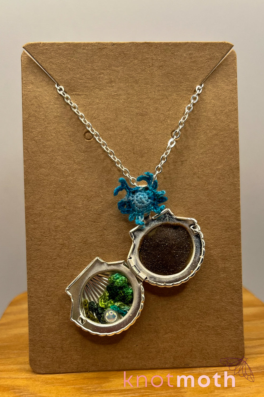 Betty Blue Crab Micro-Crochet Locket (removable, magnetic)