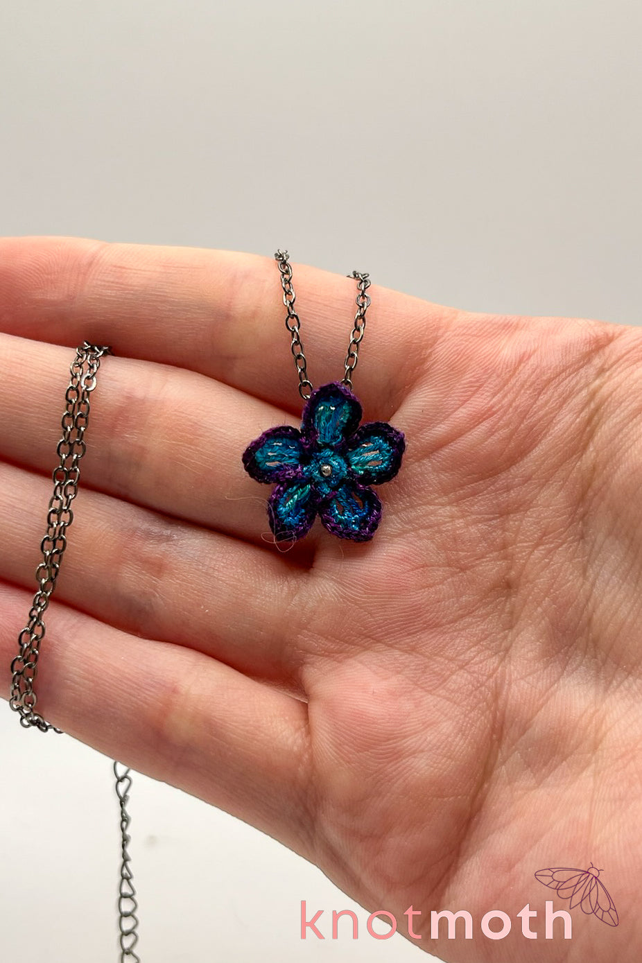 blue & purple flower pendant necklace