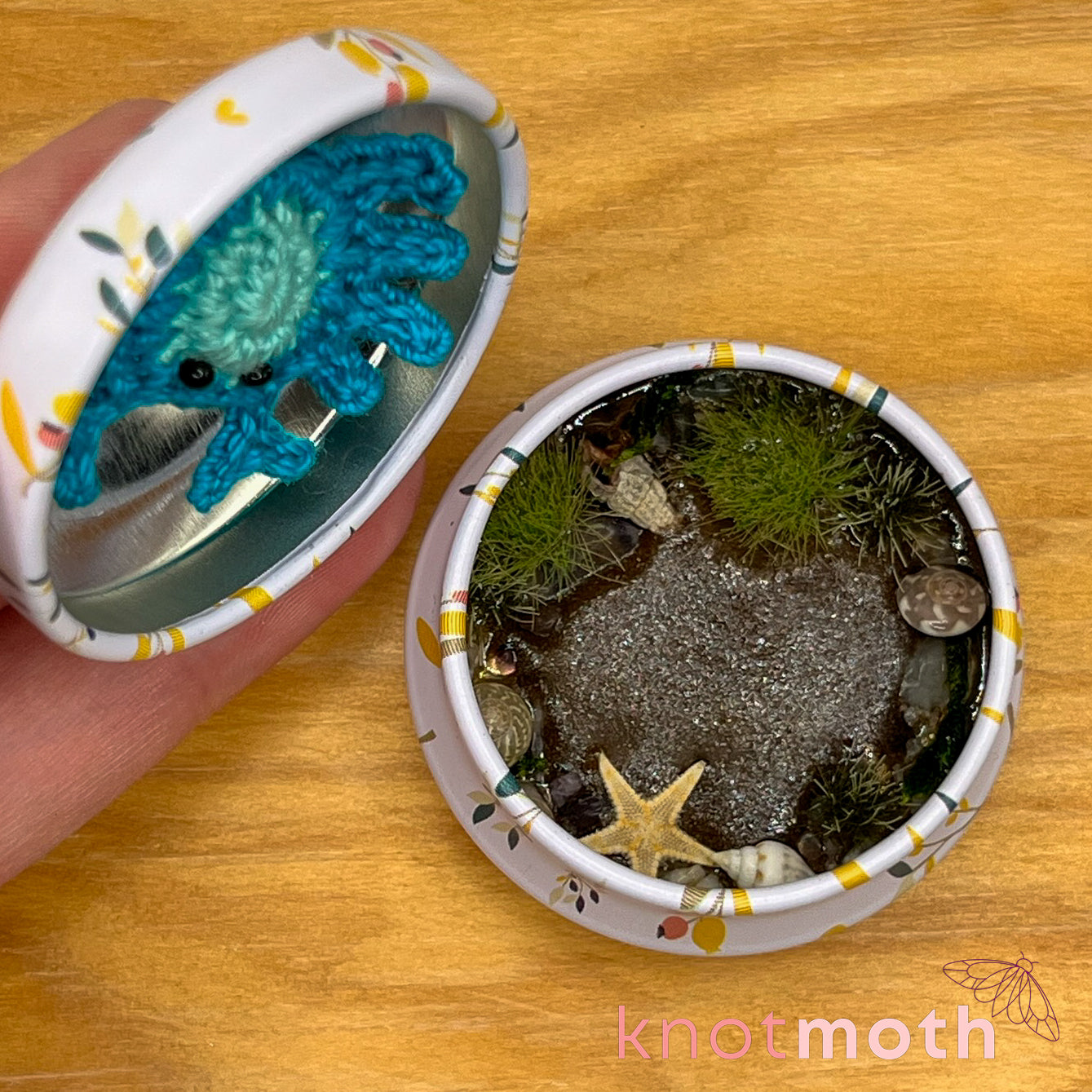 Buddy Blue Crab Micro Crochet Trinket Tin (removable, magnetic)